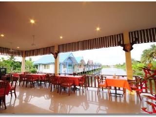 Baan Chay Namm Resort Bangkok Exteriör bild